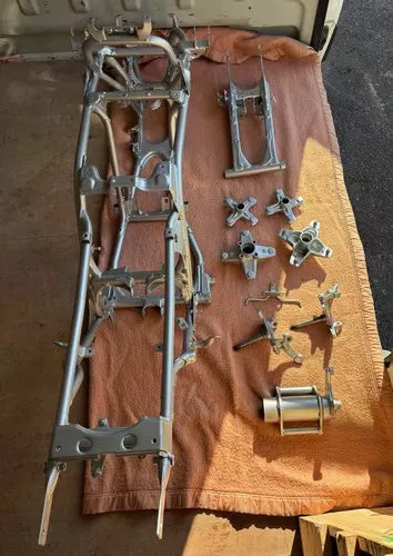 laquage cadre moto